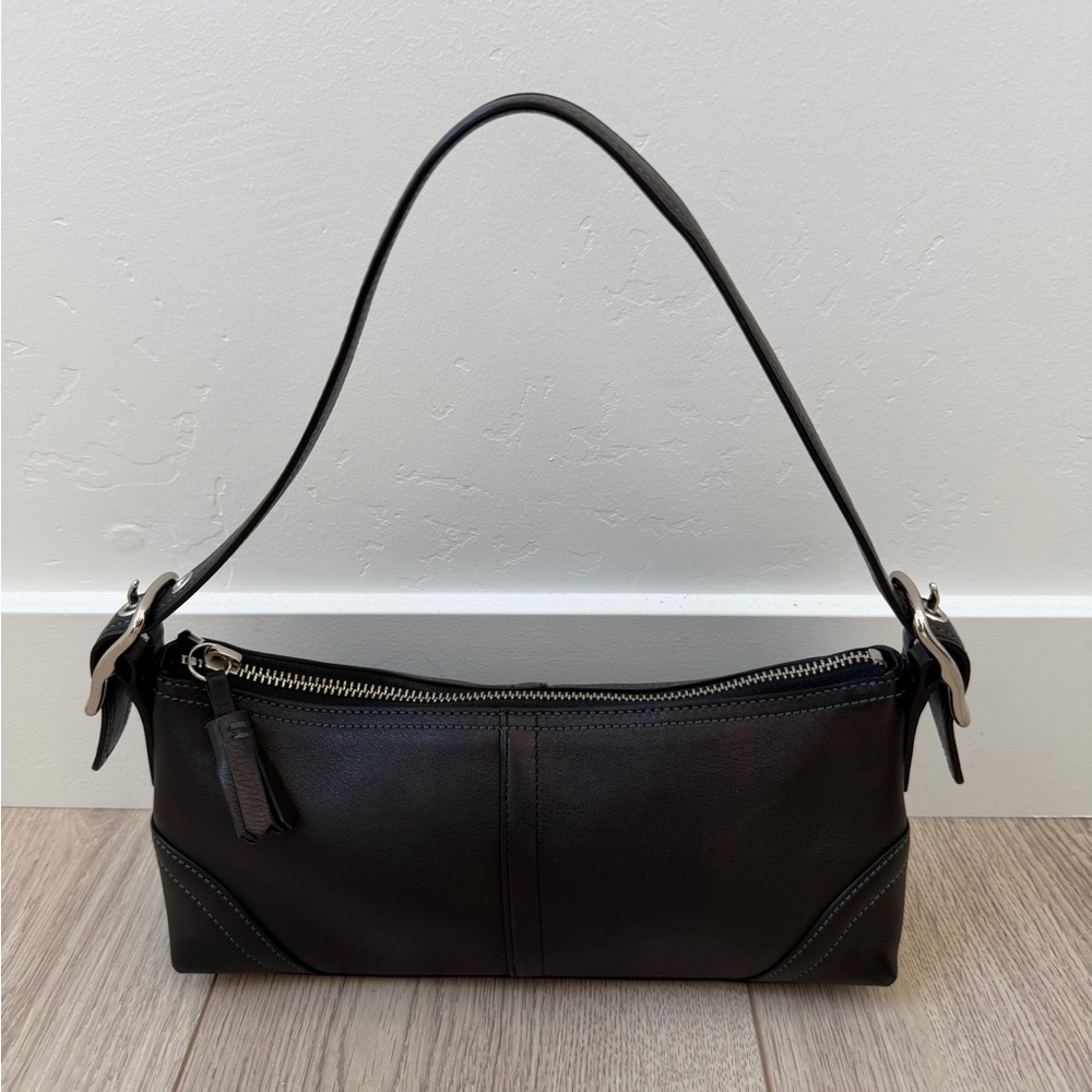 Vintage coach Y2K black leather hampton baguette shoulder bag